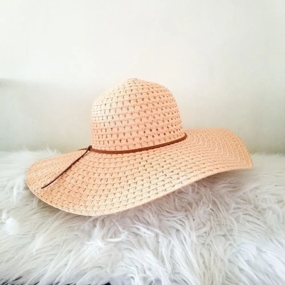 Floppy beach hat leather accent on rim